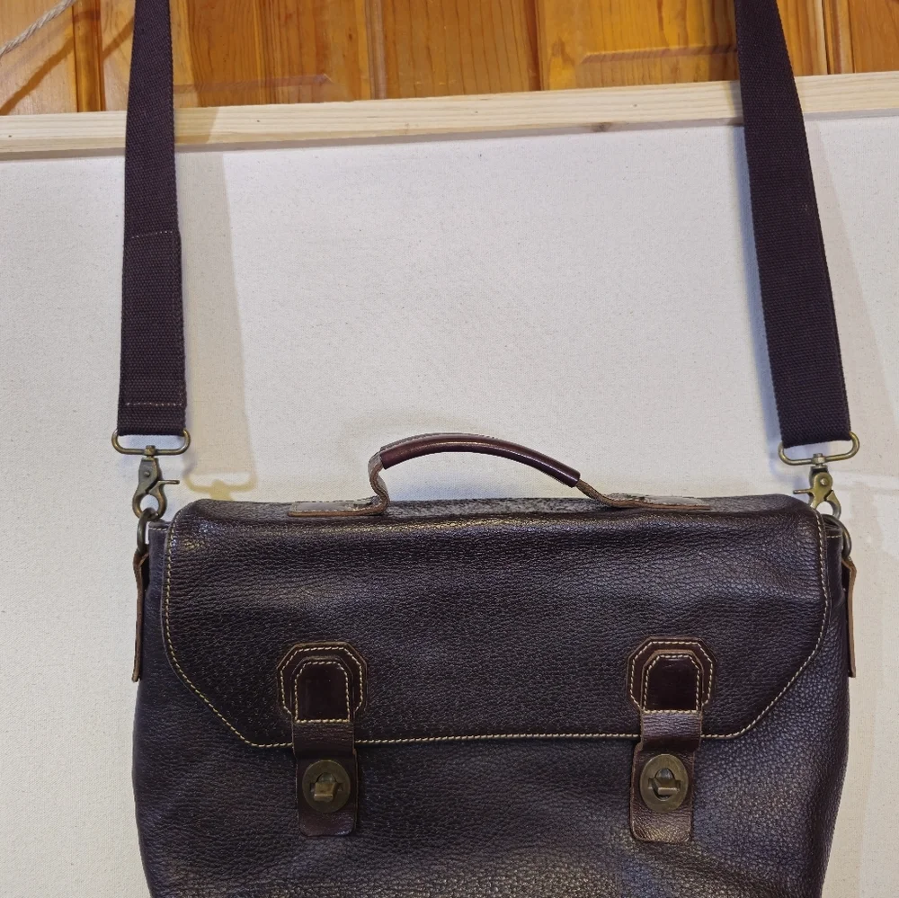 Classic Brown Leather Men's Messenger Bag
